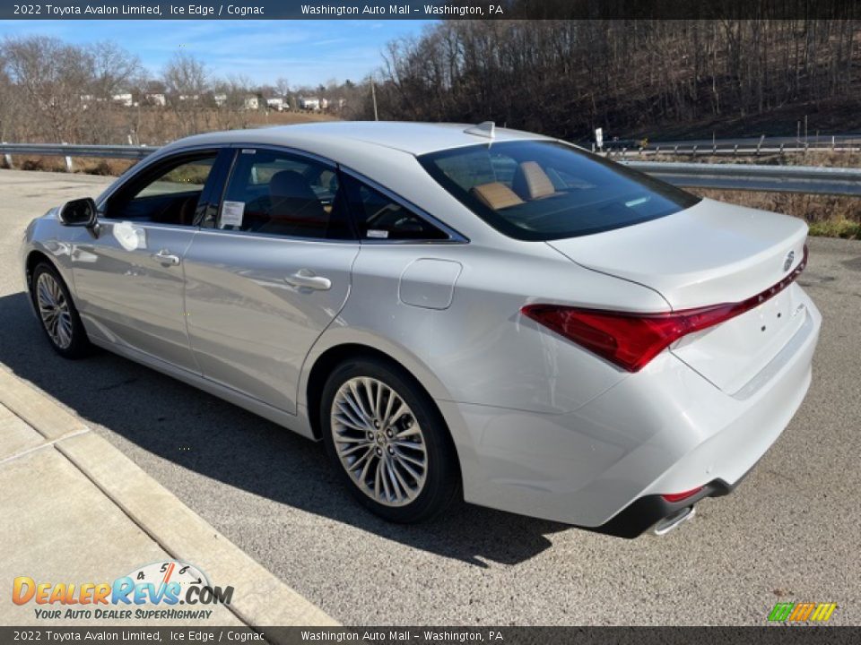 Ice Edge 2022 Toyota Avalon Limited Photo #2