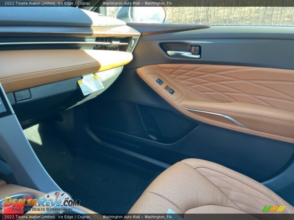 2022 Toyota Avalon Limited Ice Edge / Cognac Photo #11