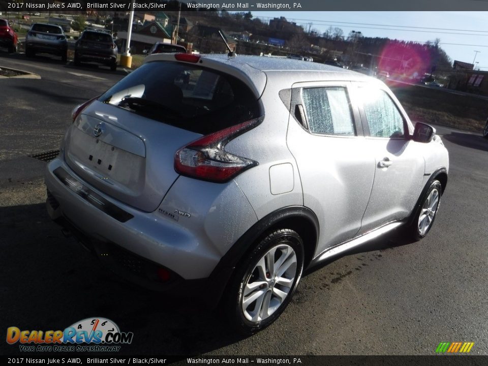 2017 Nissan Juke S AWD Brilliant Silver / Black/Silver Photo #11