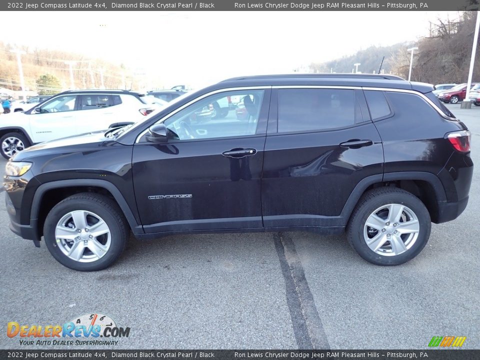 2022 Jeep Compass Latitude 4x4 Diamond Black Crystal Pearl / Black Photo #2