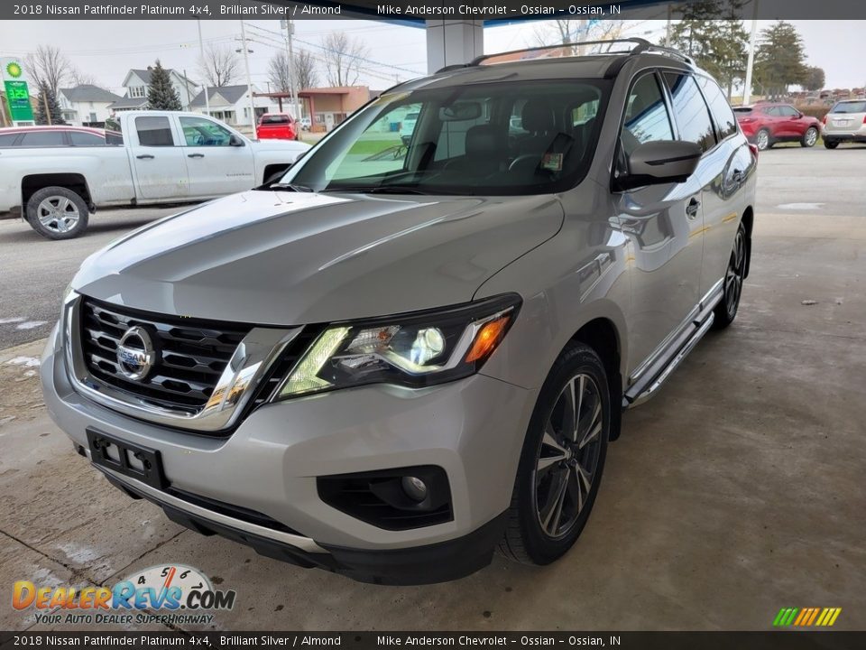 2018 Nissan Pathfinder Platinum 4x4 Brilliant Silver / Almond Photo #9