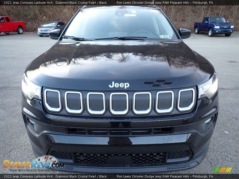 2022 Jeep Compass Latitude 4x4 Diamond Black Crystal Pearl / Black Photo #9