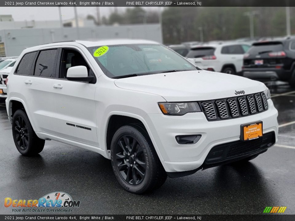 2021 Jeep Grand Cherokee Laredo 4x4 Bright White / Black Photo #17