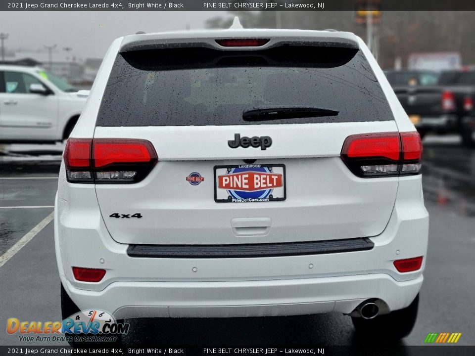 2021 Jeep Grand Cherokee Laredo 4x4 Bright White / Black Photo #21