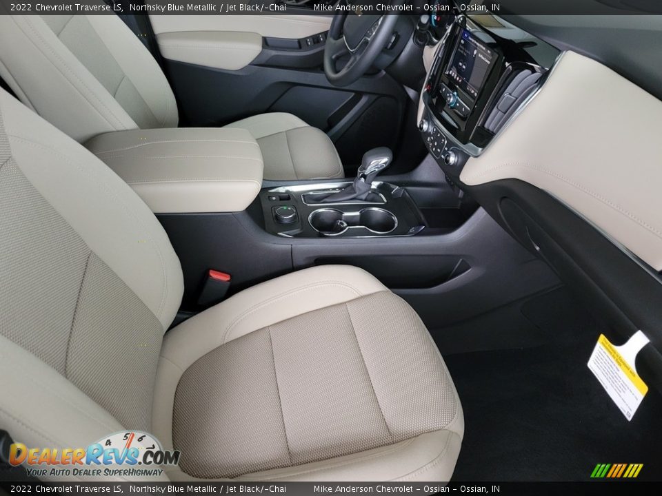 Front Seat of 2022 Chevrolet Traverse LS Photo #19