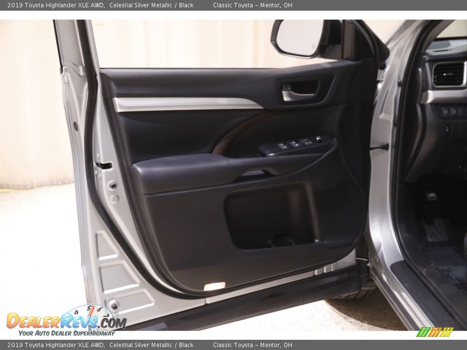 2019 Toyota Highlander XLE AWD Celestial Silver Metallic / Black Photo #4
