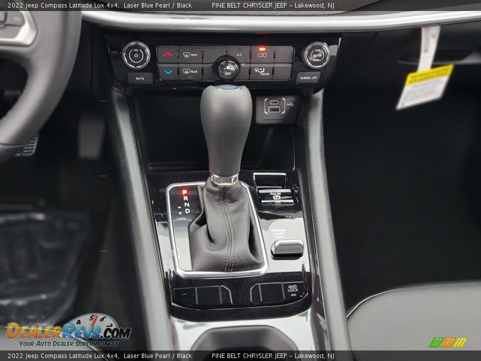 2022 Jeep Compass Latitude Lux 4x4 Shifter Photo #11