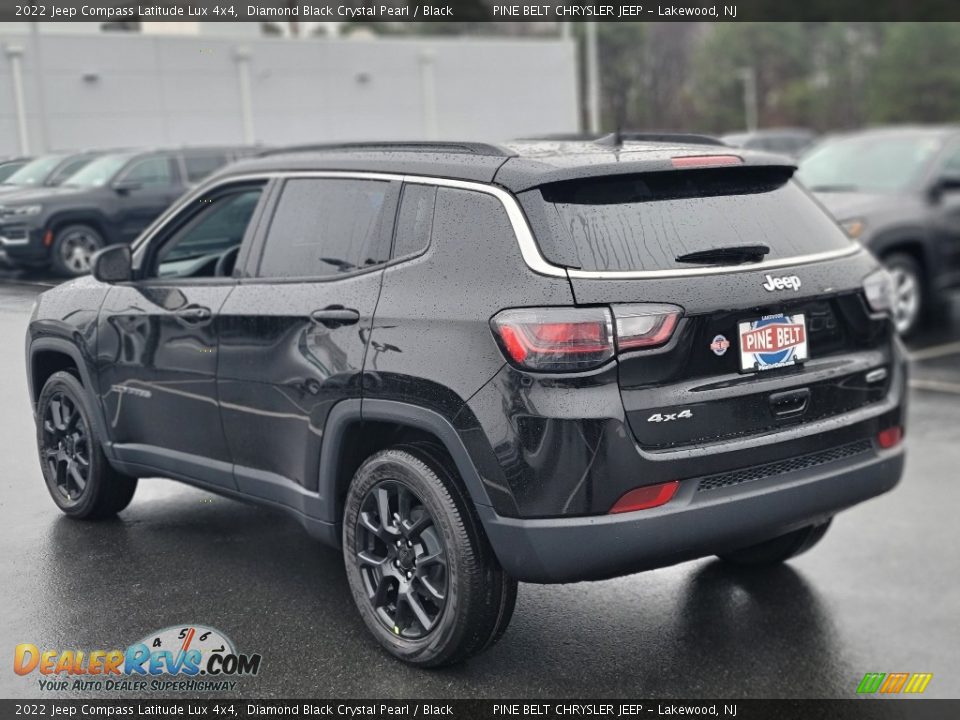 2022 Jeep Compass Latitude Lux 4x4 Diamond Black Crystal Pearl / Black Photo #4