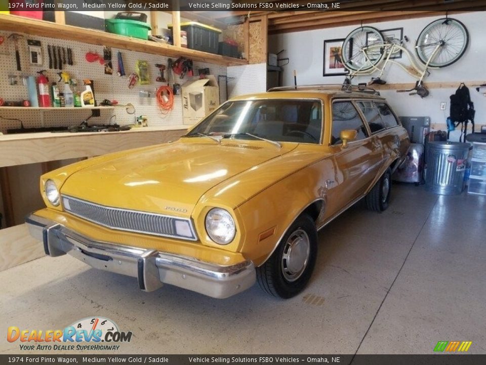 Front 3/4 View of 1974 Ford Pinto Wagon Photo #1