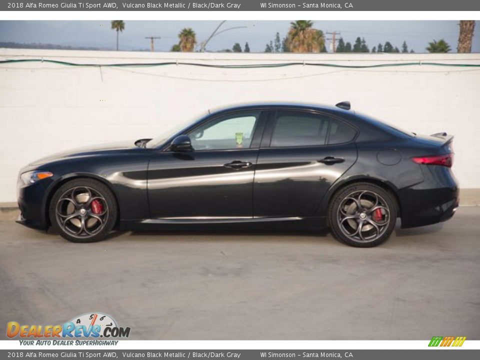 Vulcano Black Metallic 2018 Alfa Romeo Giulia Ti Sport AWD Photo #9