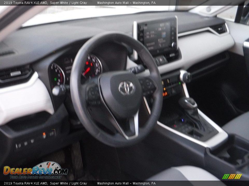 2019 Toyota RAV4 XLE AWD Super White / Light Gray Photo #21