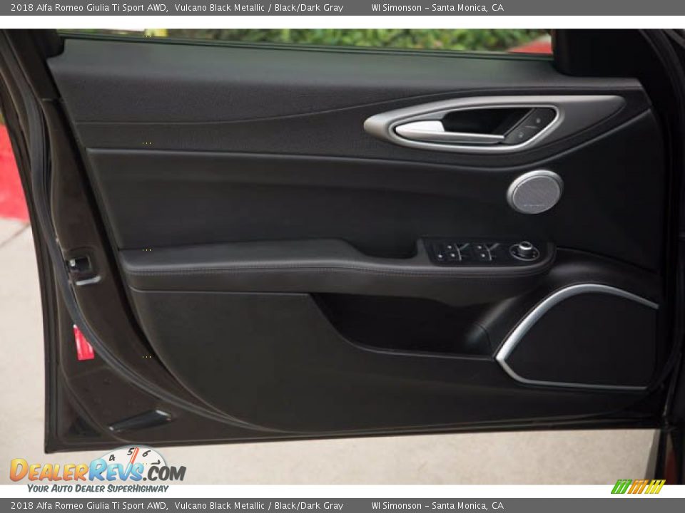 Door Panel of 2018 Alfa Romeo Giulia Ti Sport AWD Photo #28