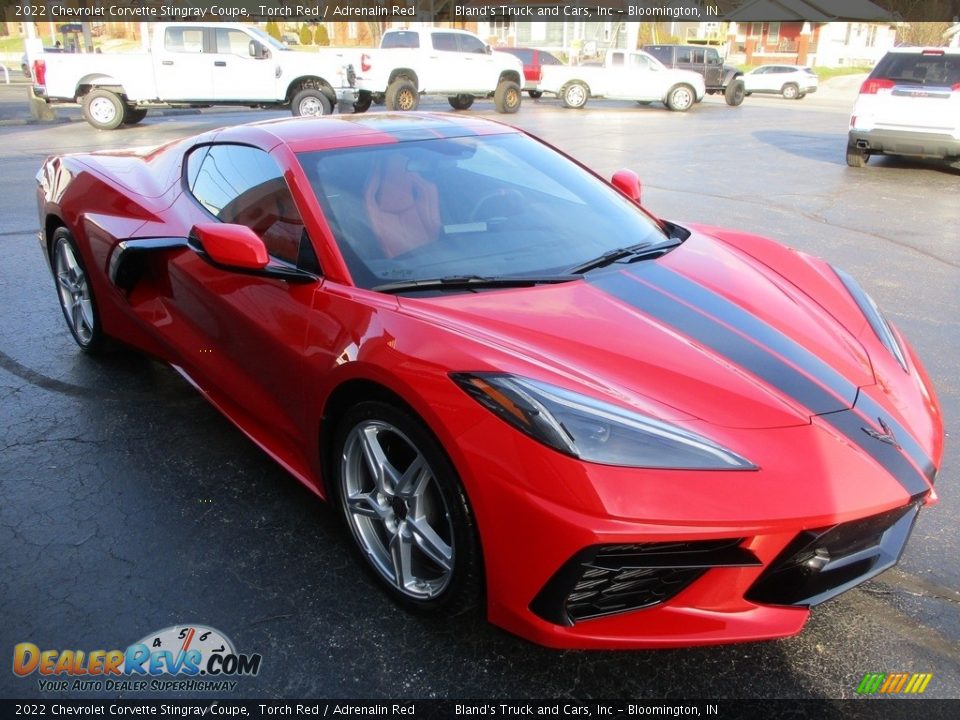 Front 3/4 View of 2022 Chevrolet Corvette Stingray Coupe Photo #5