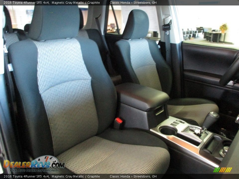 2016 Toyota 4Runner SR5 4x4 Magnetic Gray Metallic / Graphite Photo #17