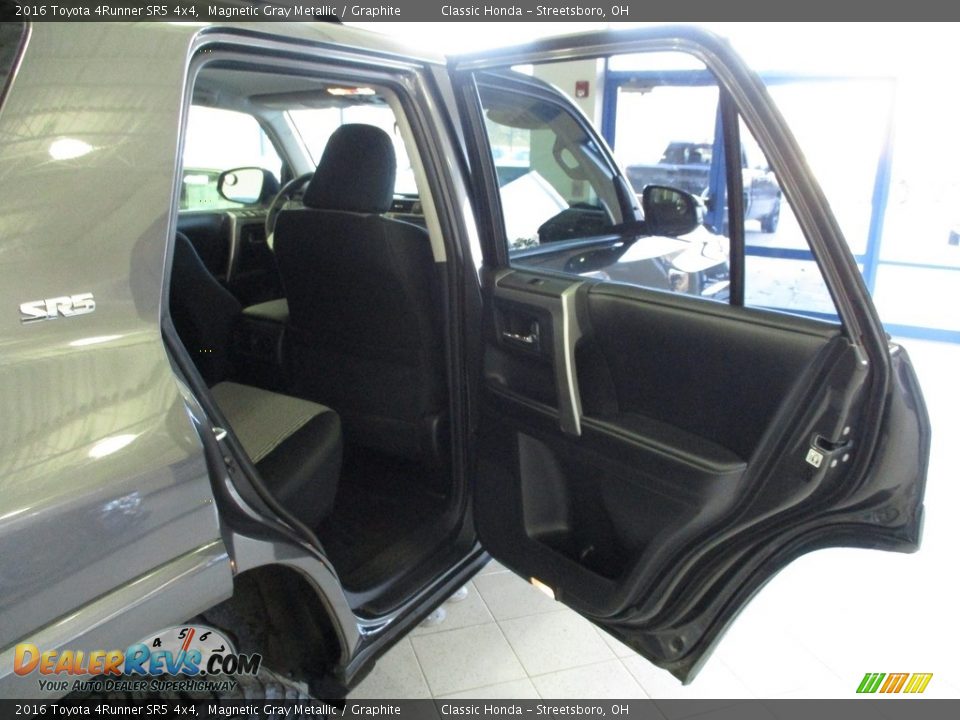 2016 Toyota 4Runner SR5 4x4 Magnetic Gray Metallic / Graphite Photo #19