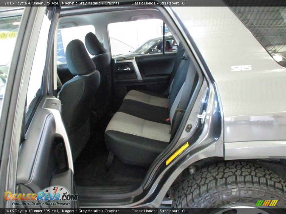 2016 Toyota 4Runner SR5 4x4 Magnetic Gray Metallic / Graphite Photo #24