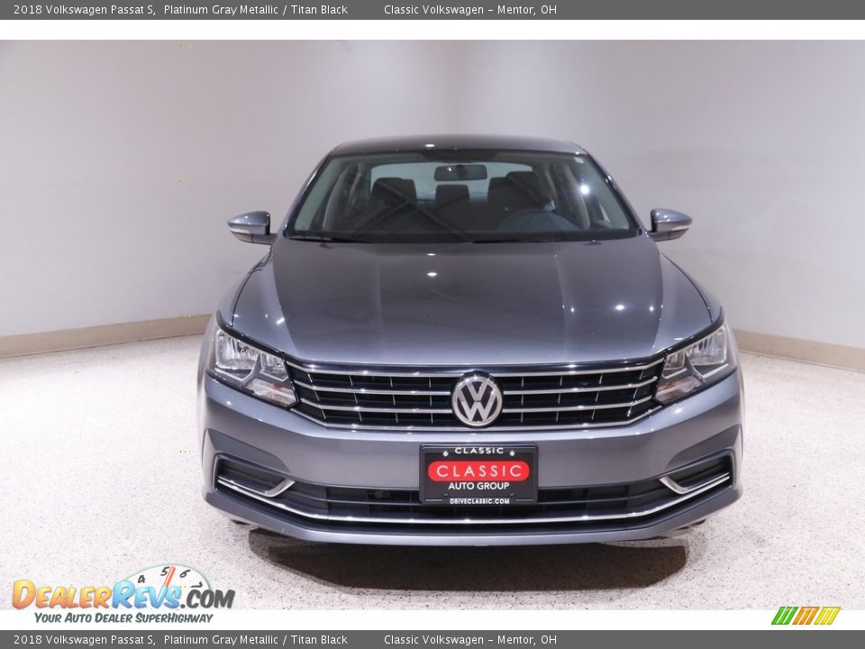2018 Volkswagen Passat S Platinum Gray Metallic / Titan Black Photo #2