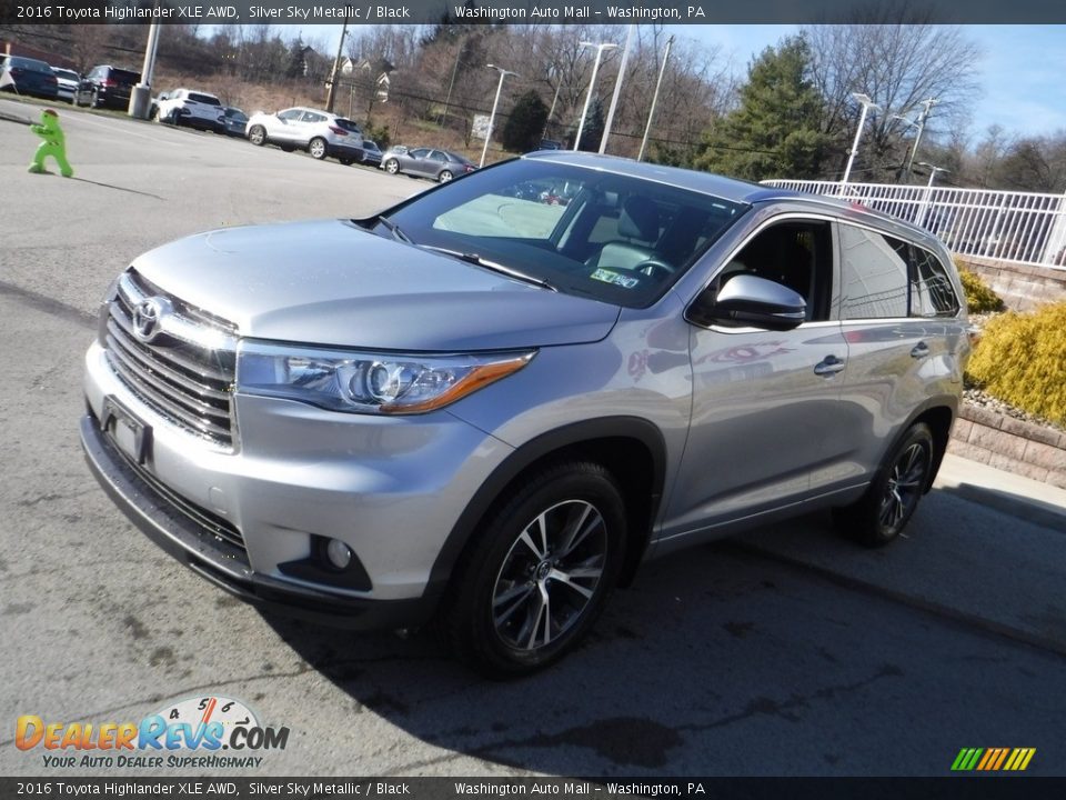 2016 Toyota Highlander XLE AWD Silver Sky Metallic / Black Photo #11