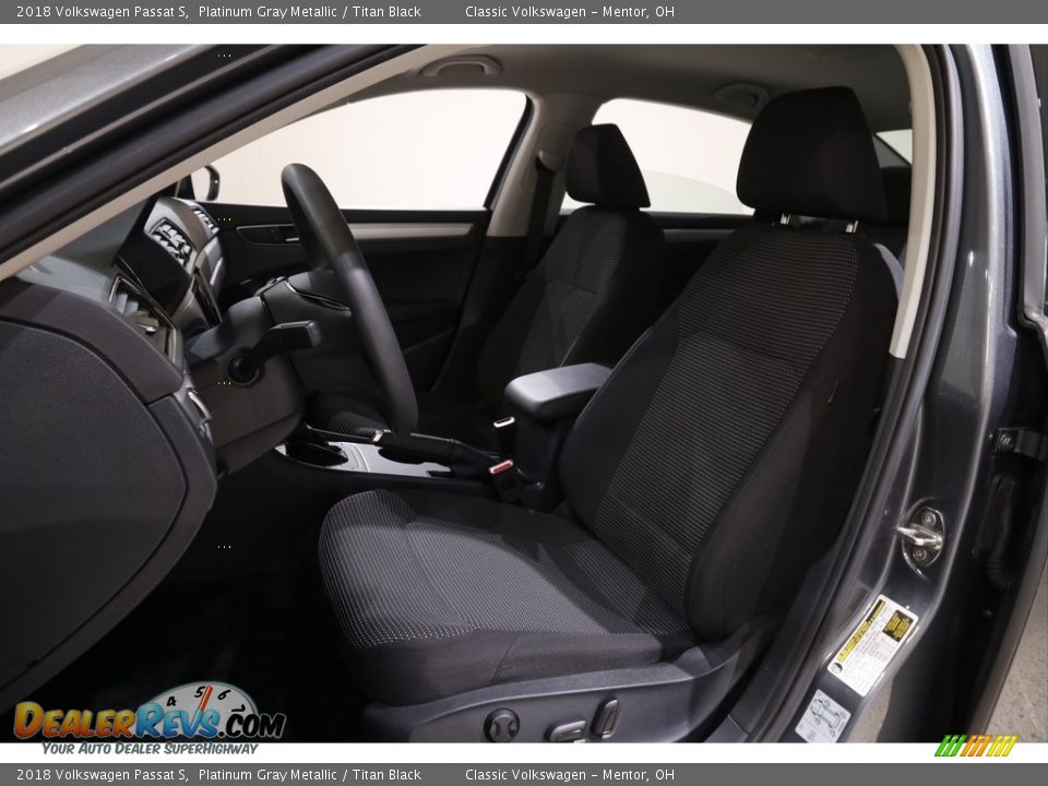2018 Volkswagen Passat S Platinum Gray Metallic / Titan Black Photo #5