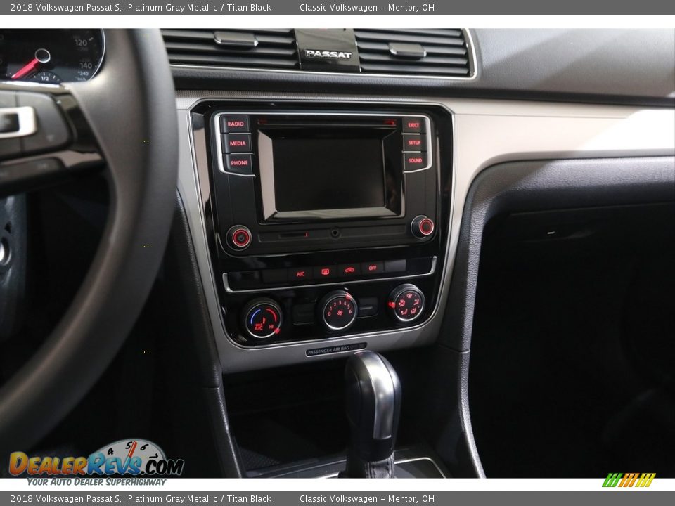 2018 Volkswagen Passat S Platinum Gray Metallic / Titan Black Photo #9