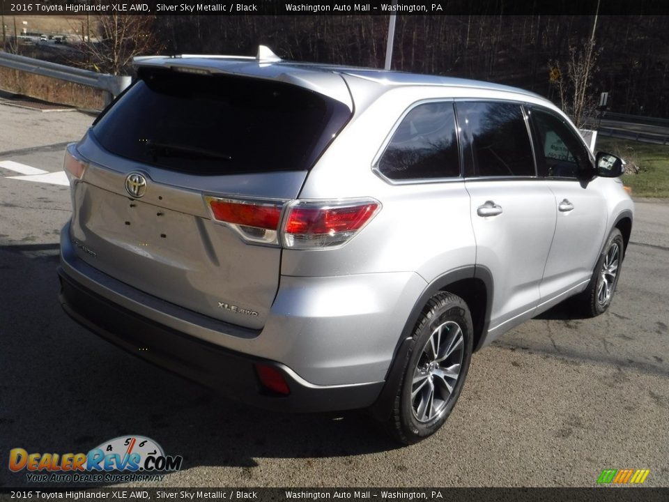 2016 Toyota Highlander XLE AWD Silver Sky Metallic / Black Photo #16