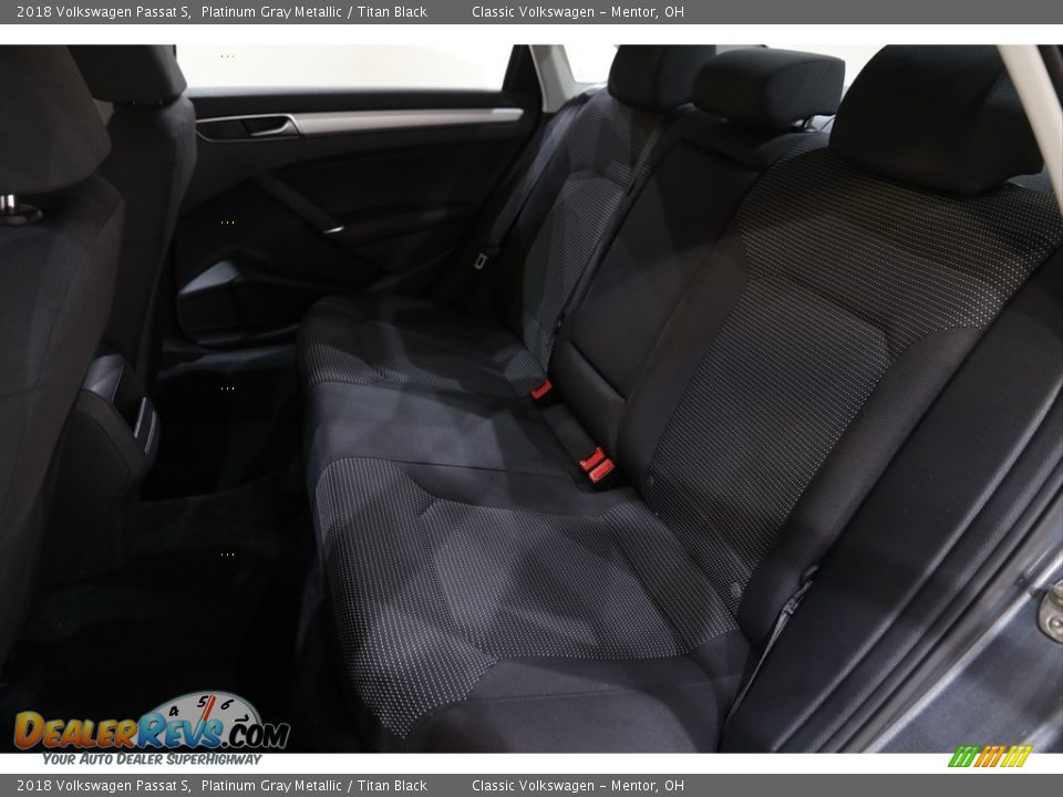 2018 Volkswagen Passat S Platinum Gray Metallic / Titan Black Photo #15