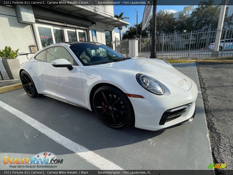 Front 3/4 View of 2021 Porsche 911 Carrera S Photo #2