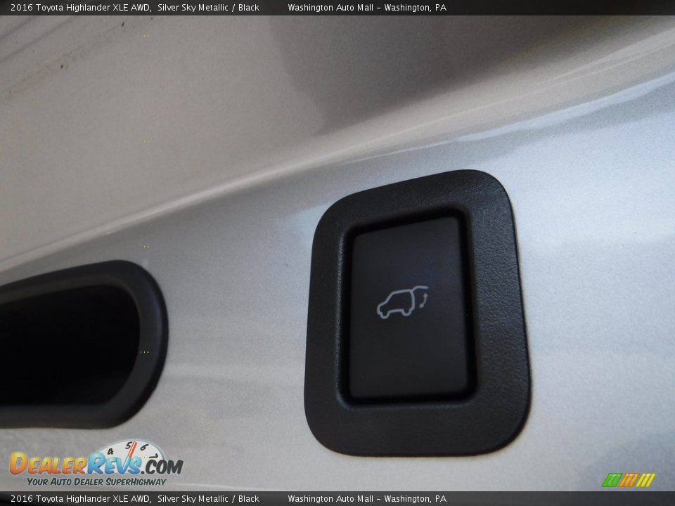 2016 Toyota Highlander XLE AWD Silver Sky Metallic / Black Photo #31