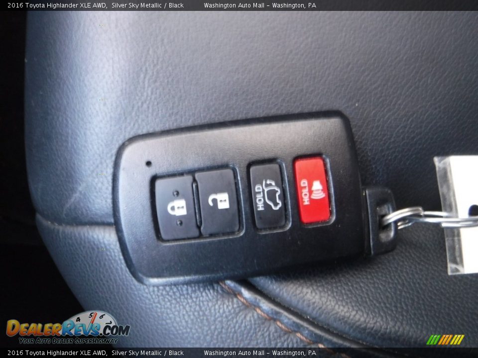 2016 Toyota Highlander XLE AWD Silver Sky Metallic / Black Photo #32