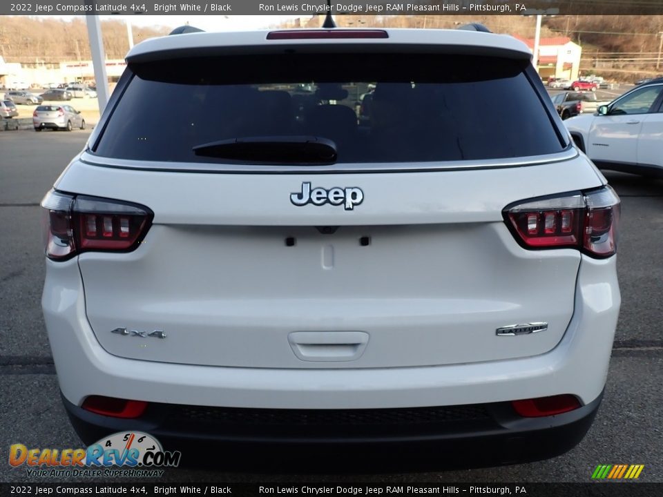 2022 Jeep Compass Latitude 4x4 Bright White / Black Photo #4