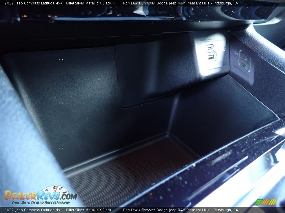 2022 Jeep Compass Latitude 4x4 Billet Silver Metallic / Black Photo #17
