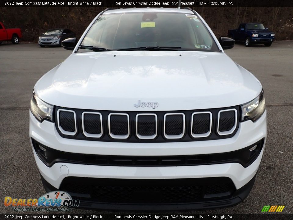 2022 Jeep Compass Latitude 4x4 Bright White / Black Photo #9