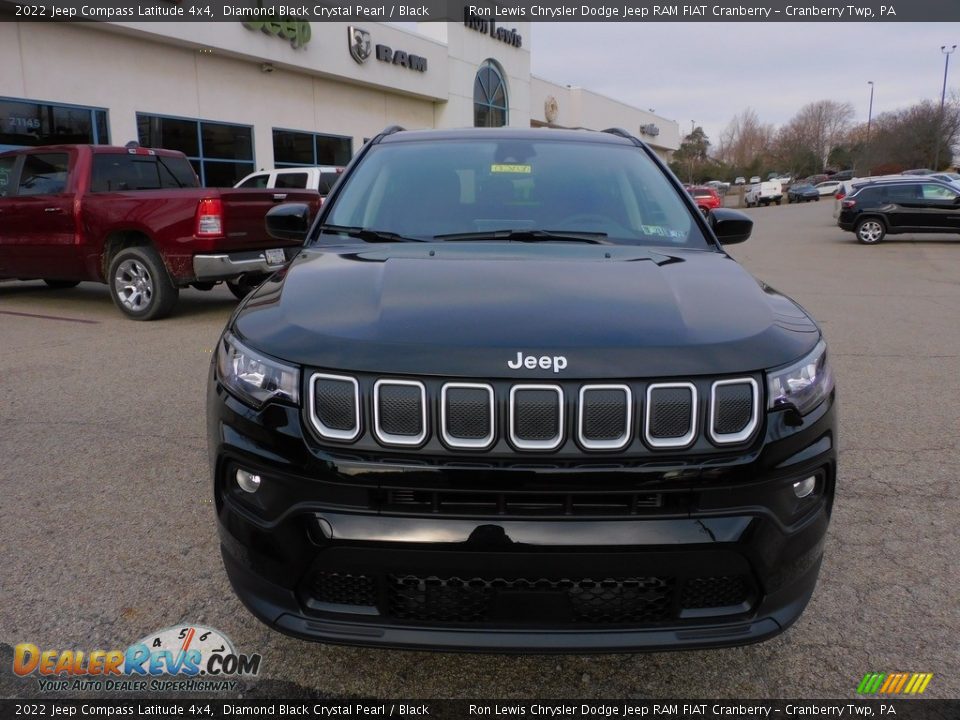 2022 Jeep Compass Latitude 4x4 Diamond Black Crystal Pearl / Black Photo #2