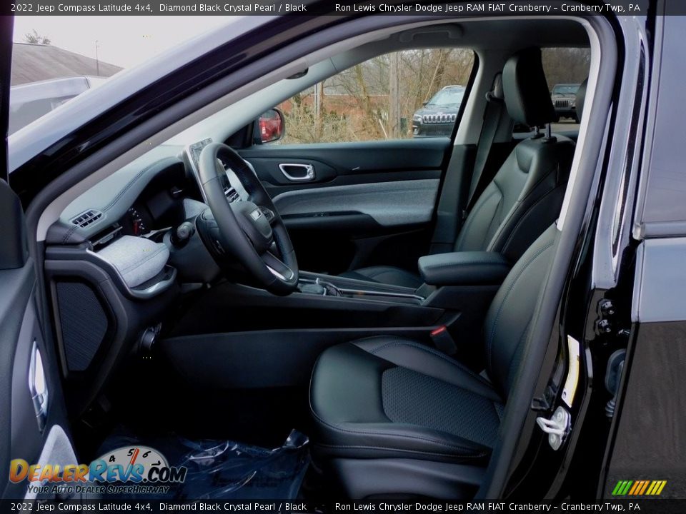 2022 Jeep Compass Latitude 4x4 Diamond Black Crystal Pearl / Black Photo #11