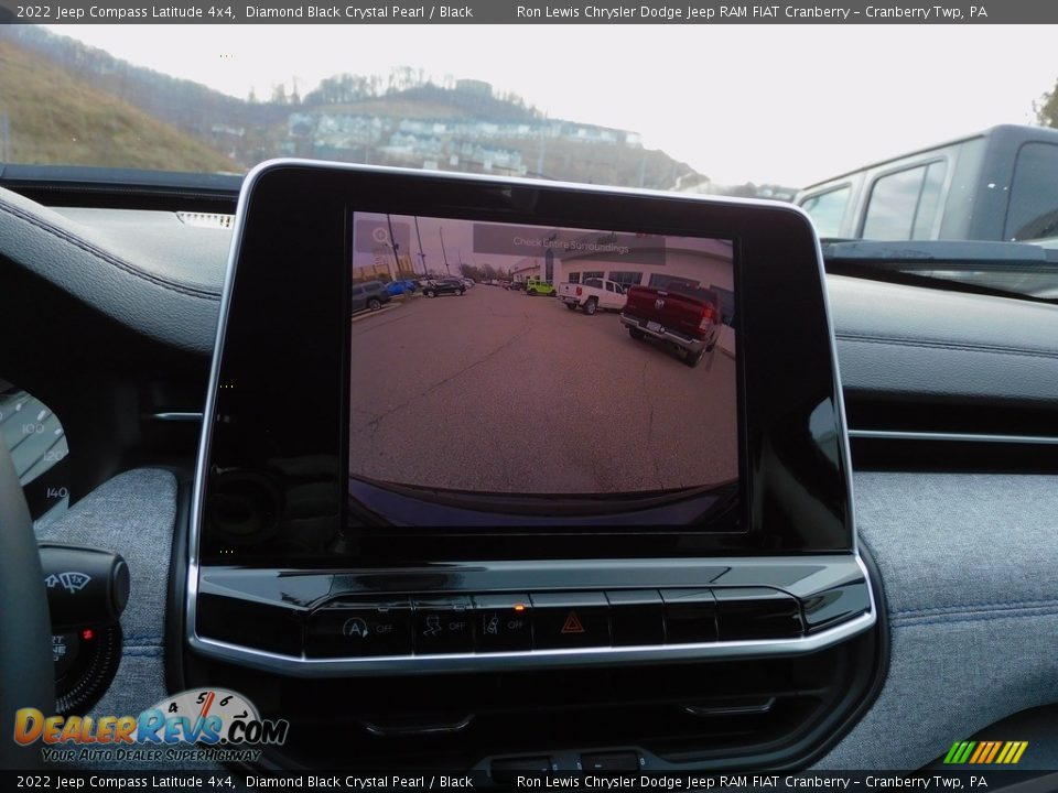 2022 Jeep Compass Latitude 4x4 Diamond Black Crystal Pearl / Black Photo #16