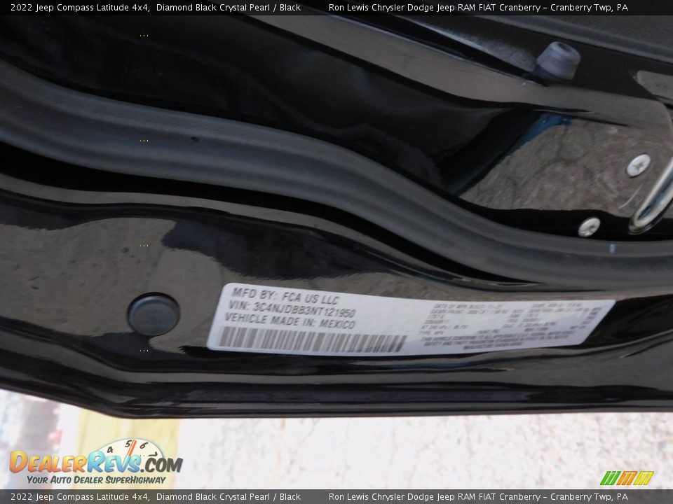 2022 Jeep Compass Latitude 4x4 Diamond Black Crystal Pearl / Black Photo #20