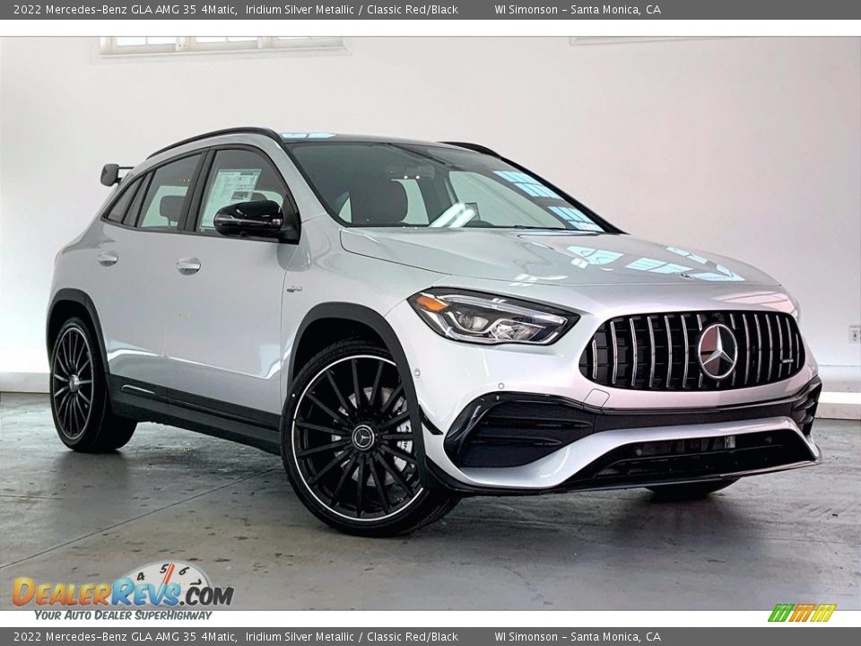 Front 3/4 View of 2022 Mercedes-Benz GLA AMG 35 4Matic Photo #12