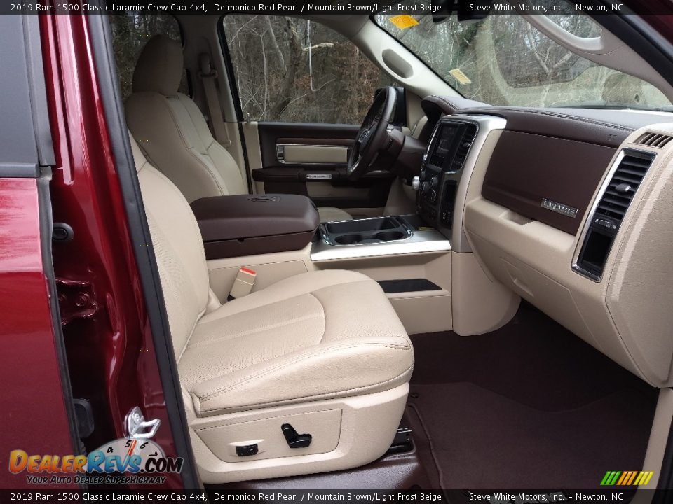 Front Seat of 2019 Ram 1500 Classic Laramie Crew Cab 4x4 Photo #20