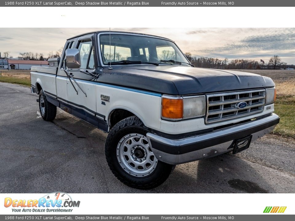 Front 3/4 View of 1988 Ford F250 XLT Lariat SuperCab Photo #1