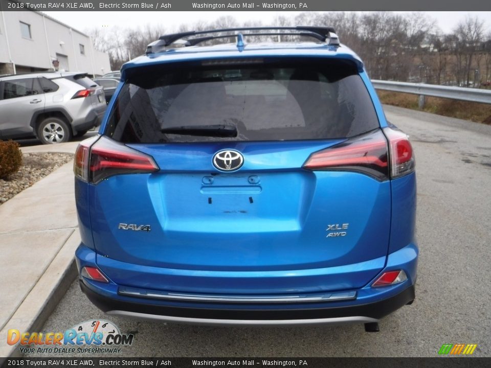 2018 Toyota RAV4 XLE AWD Electric Storm Blue / Ash Photo #15