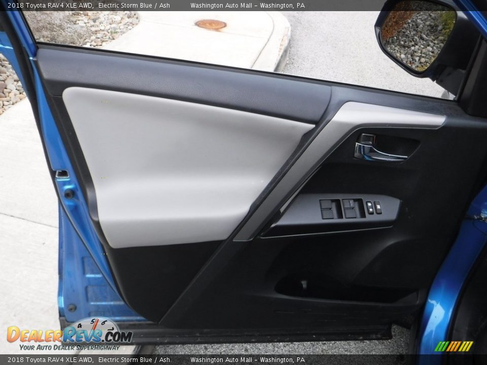 2018 Toyota RAV4 XLE AWD Electric Storm Blue / Ash Photo #20