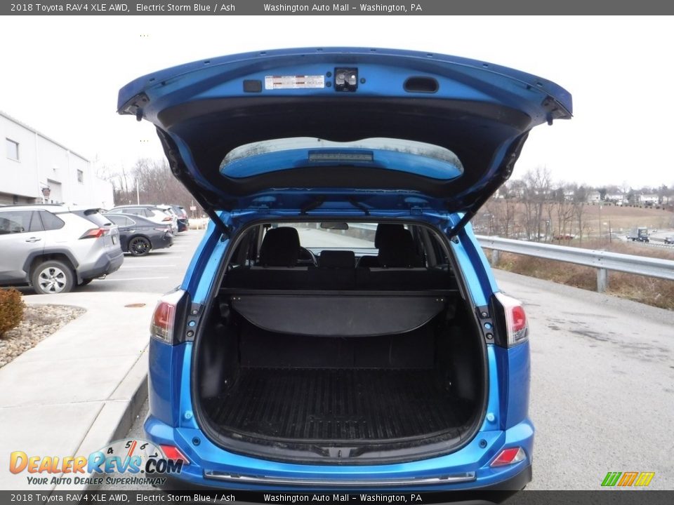 2018 Toyota RAV4 XLE AWD Electric Storm Blue / Ash Photo #29