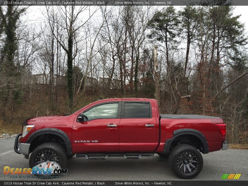 2019 Nissan Titan SV Crew Cab 4x4 Cayenne Red Metallic / Black Photo #1