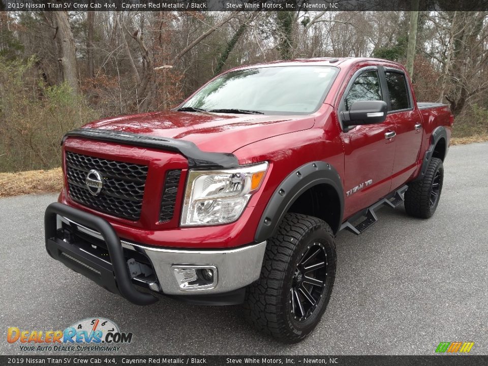 2019 Nissan Titan SV Crew Cab 4x4 Cayenne Red Metallic / Black Photo #3