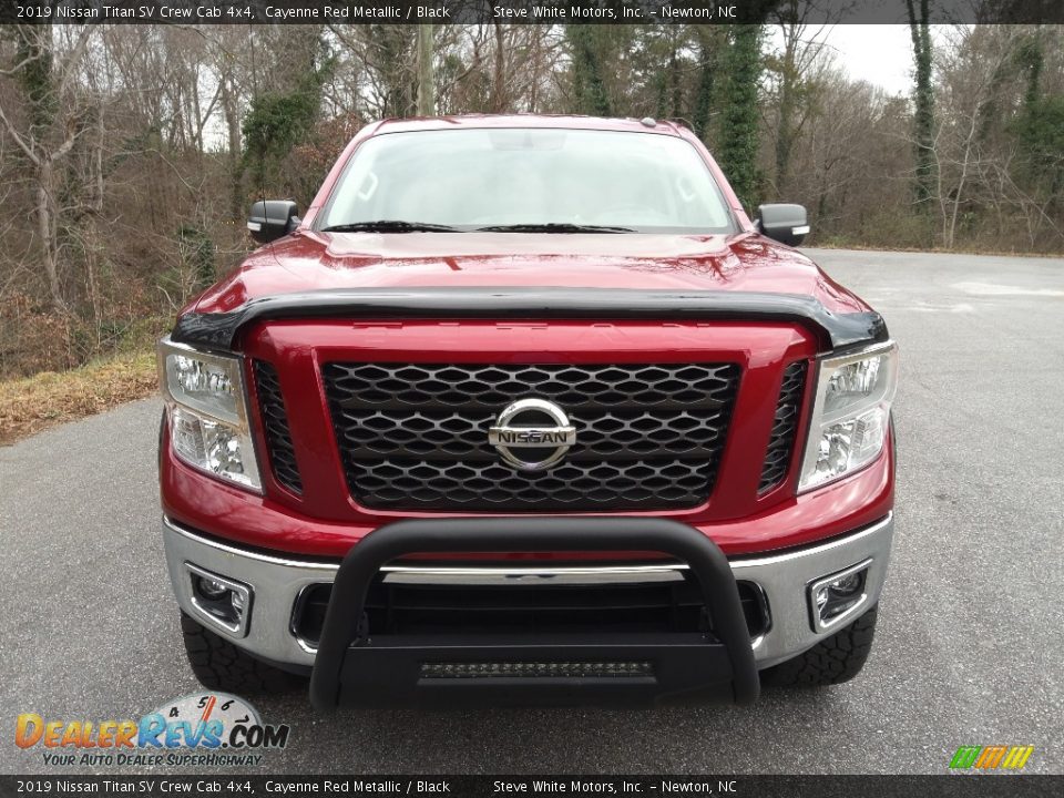 2019 Nissan Titan SV Crew Cab 4x4 Cayenne Red Metallic / Black Photo #4