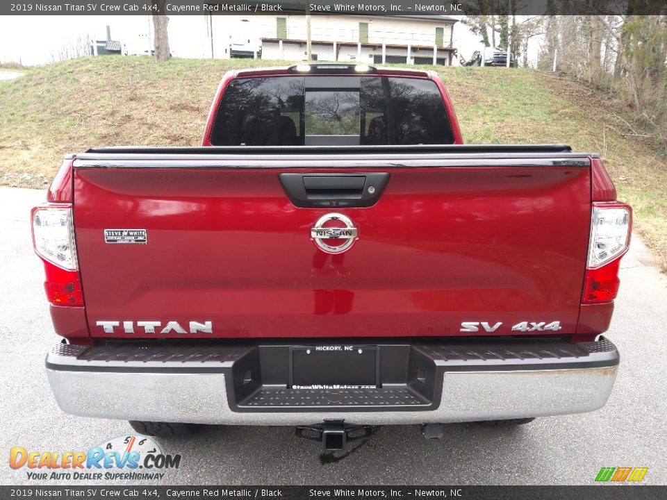 2019 Nissan Titan SV Crew Cab 4x4 Cayenne Red Metallic / Black Photo #8