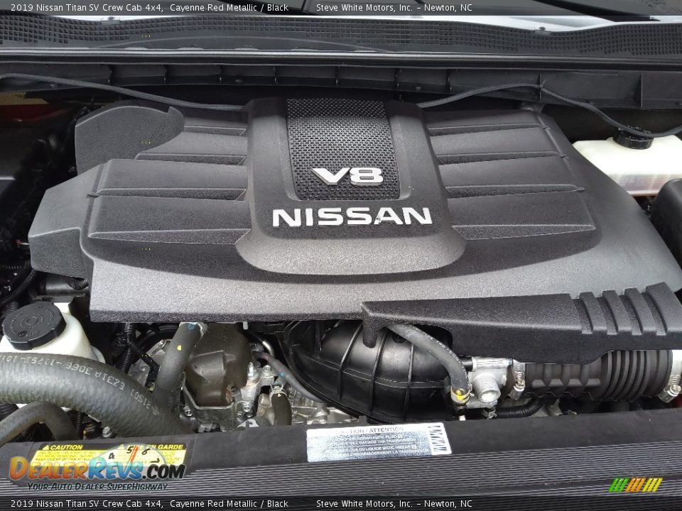 2019 Nissan Titan SV Crew Cab 4x4 Cayenne Red Metallic / Black Photo #14