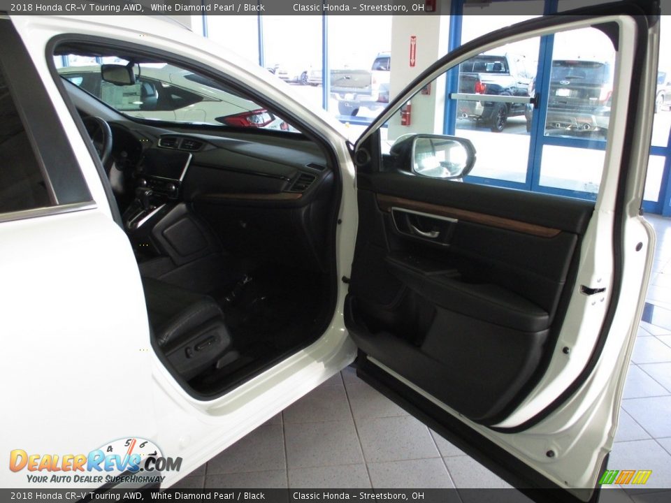 2018 Honda CR-V Touring AWD White Diamond Pearl / Black Photo #16