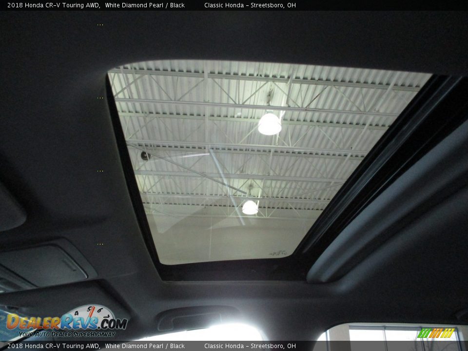 2018 Honda CR-V Touring AWD White Diamond Pearl / Black Photo #30