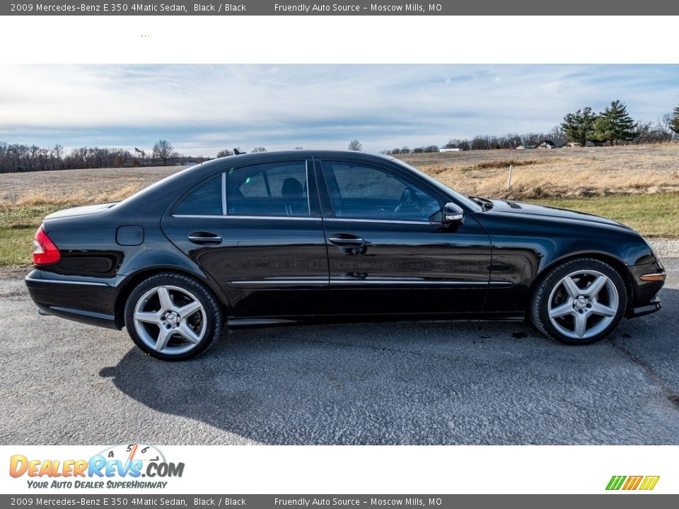 2009 Mercedes-Benz E 350 4Matic Sedan Black / Black Photo #3